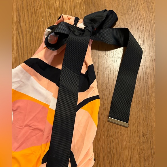 Self portrait swimsuit- Size 4 - Picture 4 of 7